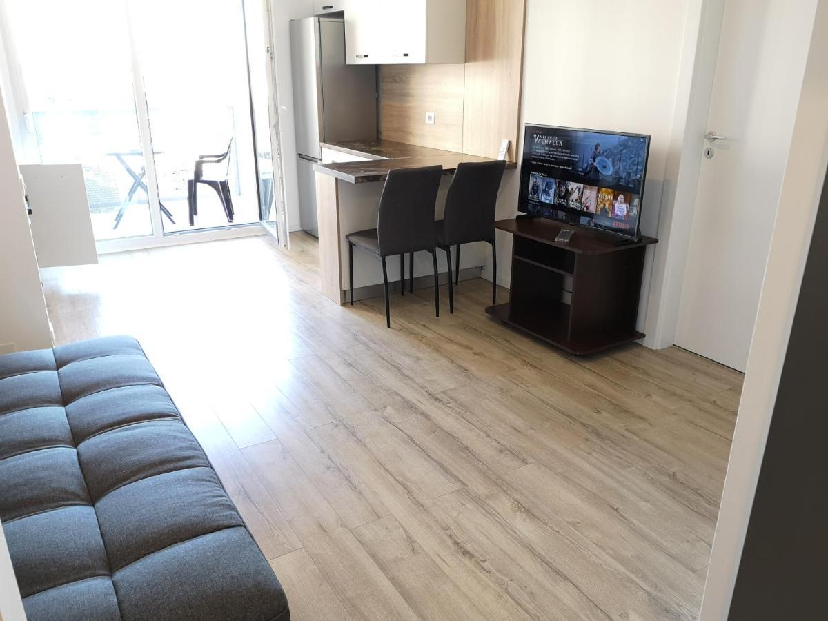 Ared-Atrium Mall Chrysflatty3 Premium Apartment 60Mp Arad Exterior foto