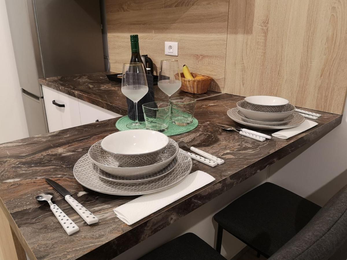 Ared-Atrium Mall Chrysflatty3 Premium Apartment 60Mp Arad Exterior foto